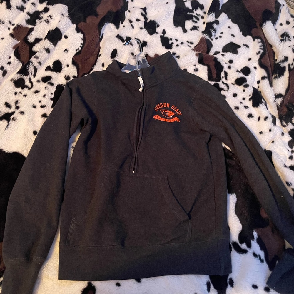 Alta Gracia beavers quarter zip